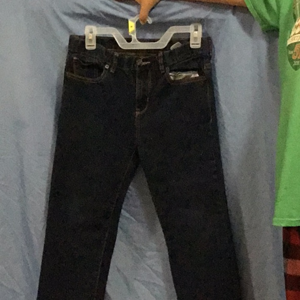 Straight leg, loose fit, girl’s jeans